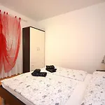 Apartament Miriam Srima