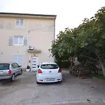 Apartament Miriam Srima *