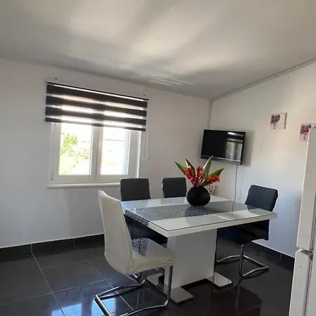 Miriam Srima Apartment *